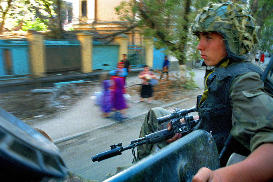 „еченска€ республика  ѕатрулирование города √розного 1995г