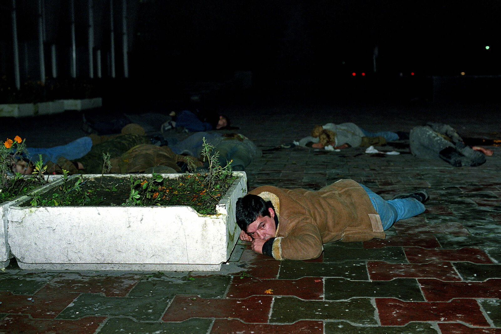 ƒата съемки: 1993-10-05
«аголовок: C 3 по 4 окт€бр€ 1993 года в ћоскве.
јвтор: ћамонтов —ергей
ќписание: ћосква. Ќеудачна€ попытка переворота. ‘ото —ерге€ ћамонтова (»“ј–-“ј——)
√ород: ћосква
—трана: –оссийска€ ‘едераци€